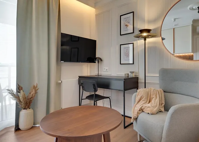 Perspektywa With Balcony By Lion * グダニスク